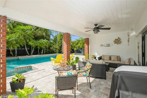 6950 SW 82nd Court Miami FL 33143