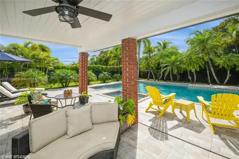 6950 SW 82nd Court Miami FL 33143