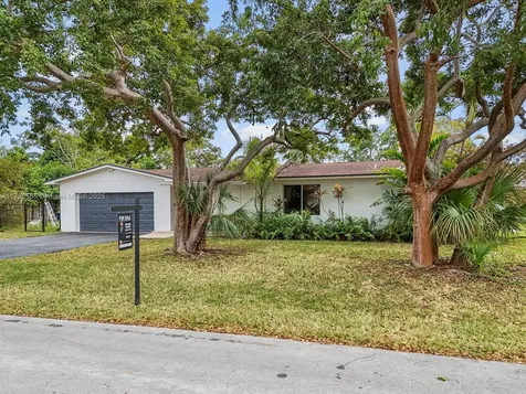 10320 SW 121st Street Miami FL 33176