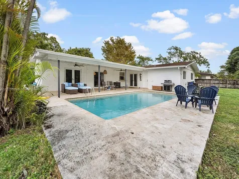 10320 SW 121st Street Miami FL 33176