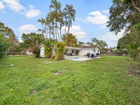 10320 SW 121st Street Miami FL 33176
