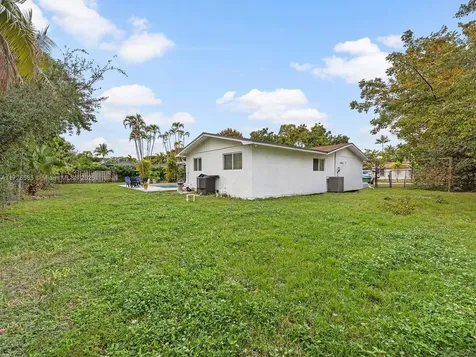 10320 SW 121st Street Miami FL 33176