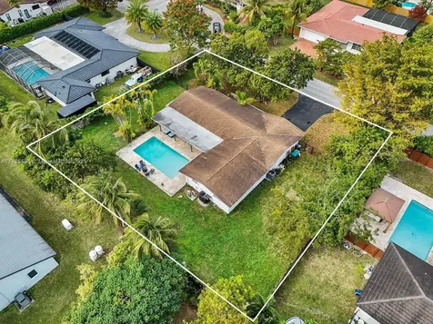 10320 SW 121st Street Miami FL 33176