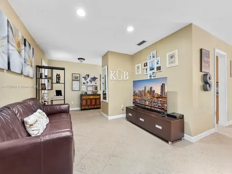 10320 SW 121st Street Miami FL 33176