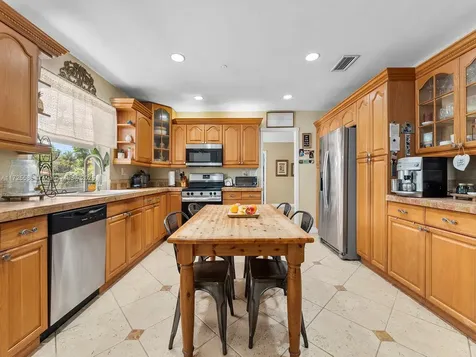 10320 SW 121st Street Miami FL 33176