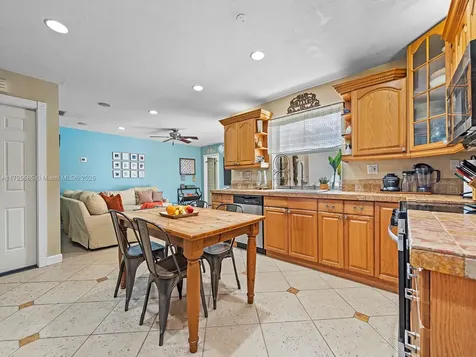 10320 SW 121st Street Miami FL 33176