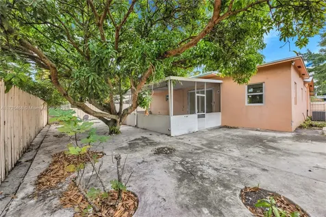 3311 SW 21st Street Miami FL 33145
