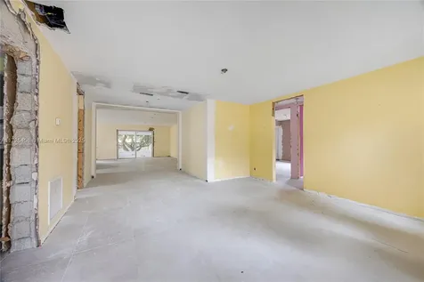 3311 SW 21st Street Miami FL 33145