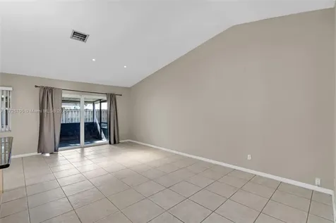 8610 NW 45th Street Lauderhill FL 33351