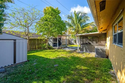 8610 NW 45th Street Lauderhill FL 33351