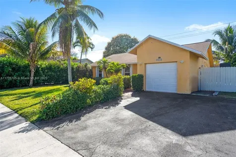 8610 NW 45th Street Lauderhill FL 33351