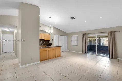 8610 NW 45th Street Lauderhill FL 33351
