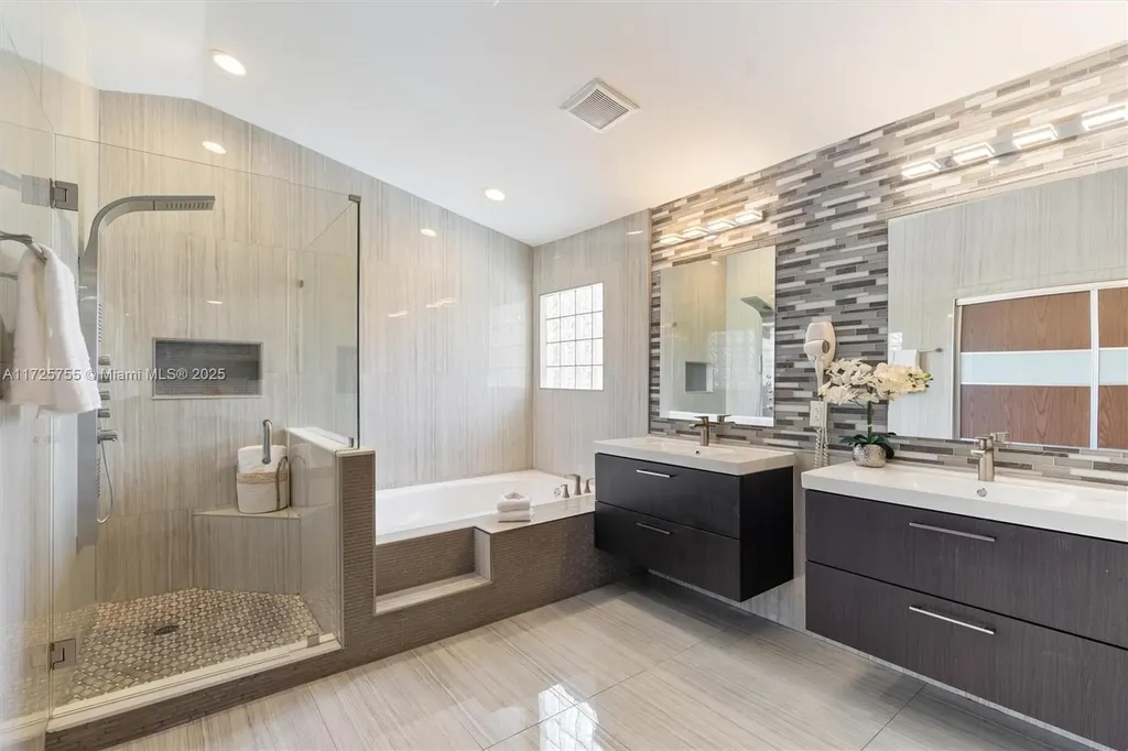 5908 NW 126th Terrace Coral Springs FL 33076