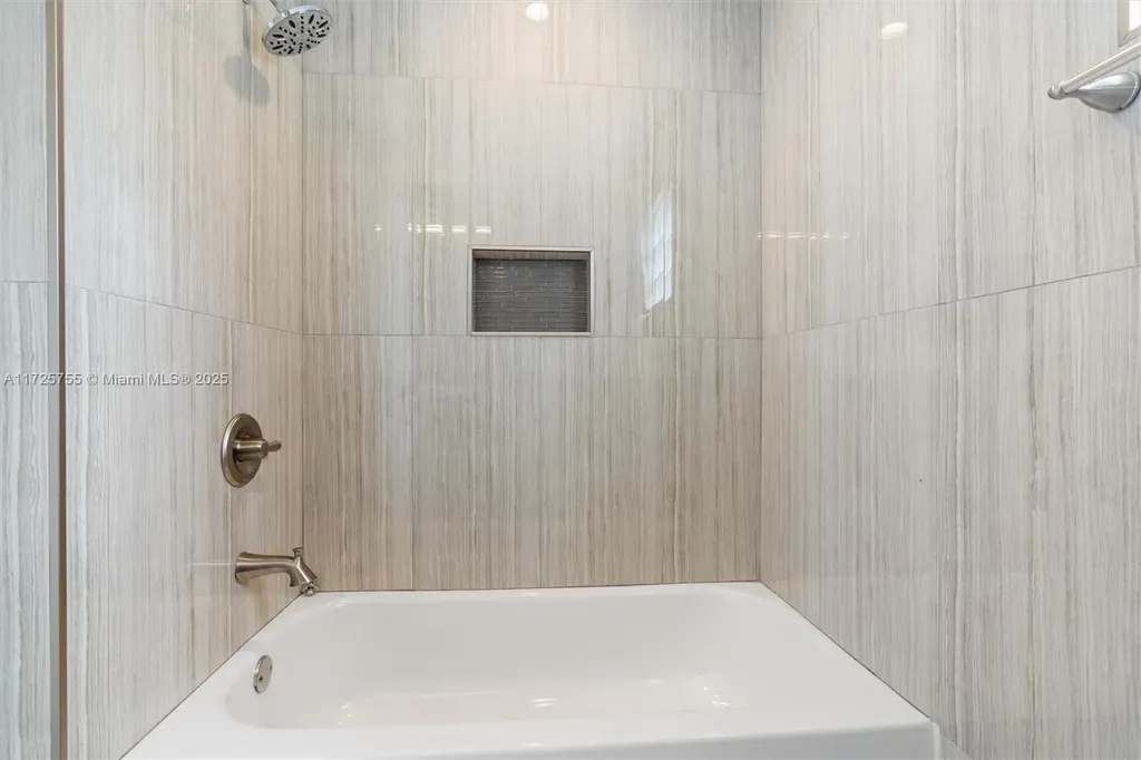 5908 NW 126th Terrace Coral Springs FL 33076