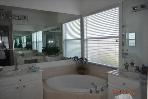 7639 Berkshire Pines Drive Naples FL 34104