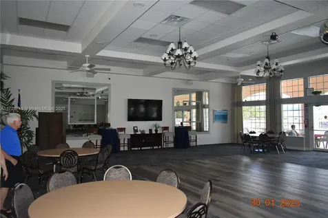 7639 Berkshire Pines Drive Naples FL 34104