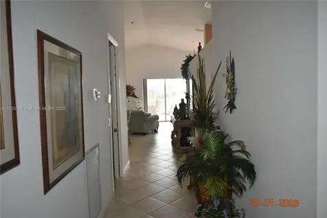 7639 Berkshire Pines Drive Naples FL 34104