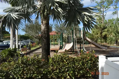 7639 Berkshire Pines Drive Naples FL 34104