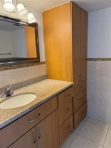 5701 Collins Avenue Miami Beach FL 33140