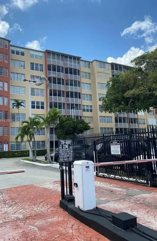 1780 NE 191st Street Miami FL 33179
