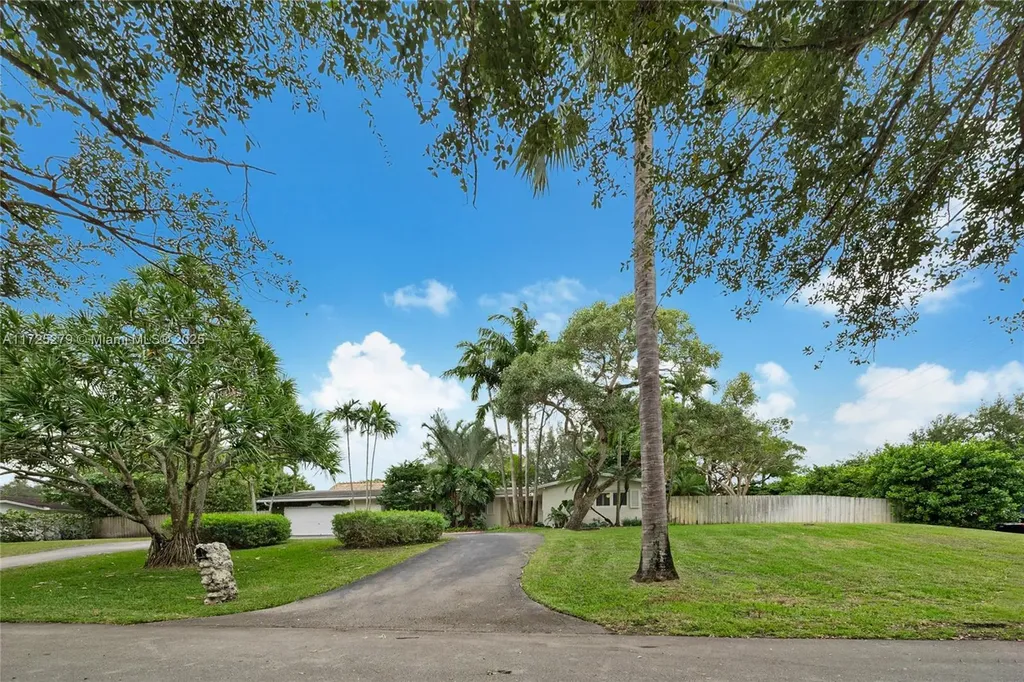 8290 SW 99th Street Miami FL 33156