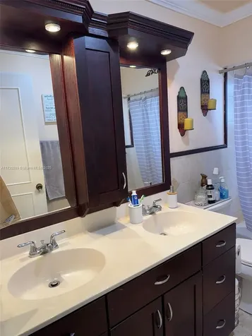 15983 SW 109th Street Miami FL 33196