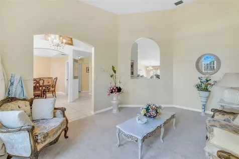 5104 NW 67th Avenue Lauderhill FL 33319