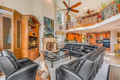2900 W Lake Vista Circle Davie FL 33328