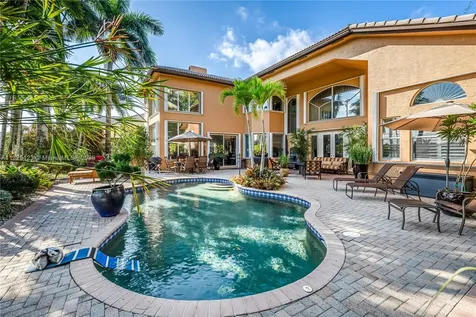 2900 W Lake Vista Circle Davie FL 33328