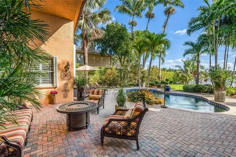 2900 W Lake Vista Circle Davie FL 33328