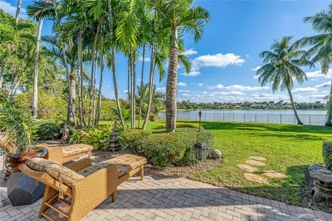2900 W Lake Vista Circle Davie FL 33328