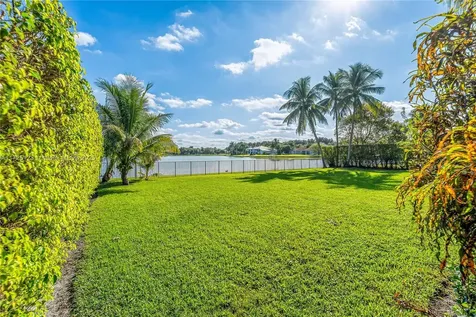 2900 W Lake Vista Circle Davie FL 33328