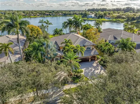 2900 W Lake Vista Circle Davie FL 33328