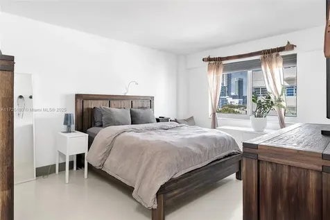 1025 Alton Road Miami Beach FL 33139
