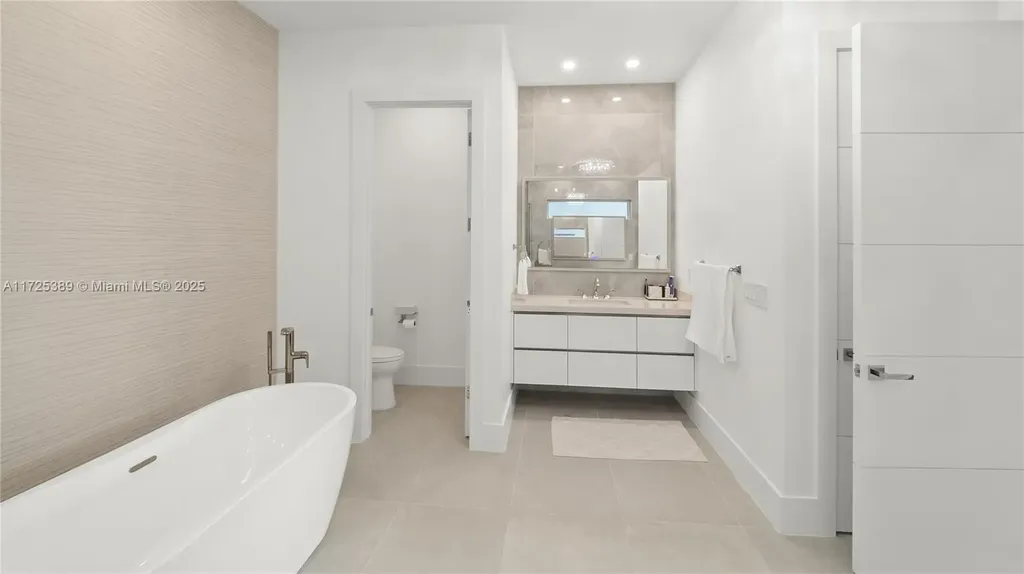 3230 NE 59th Street Fort Lauderdale FL 33308