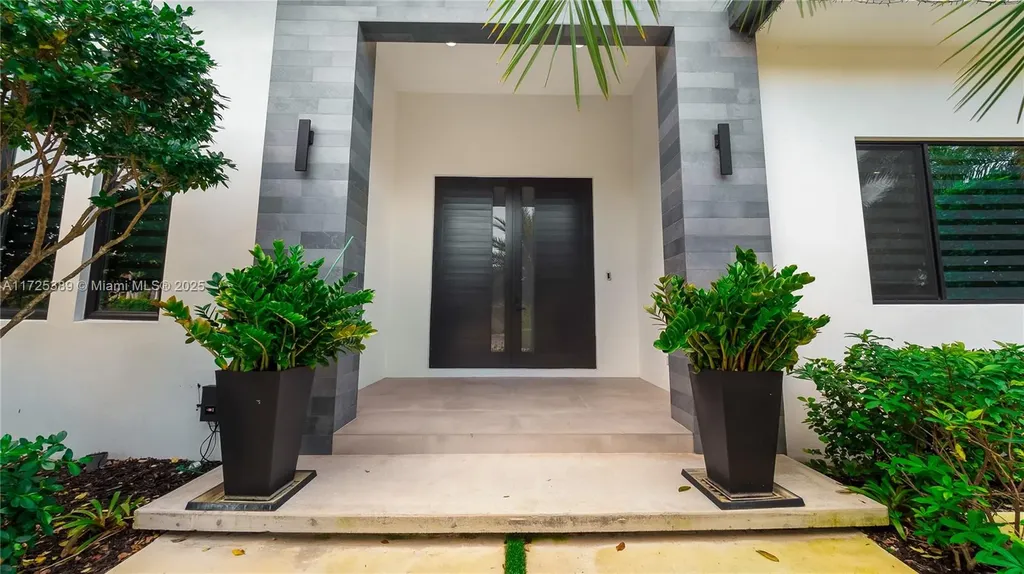 3230 NE 59th Street Fort Lauderdale FL 33308