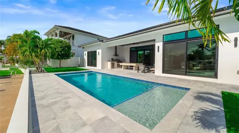 3230 NE 59th Street Fort Lauderdale FL 33308