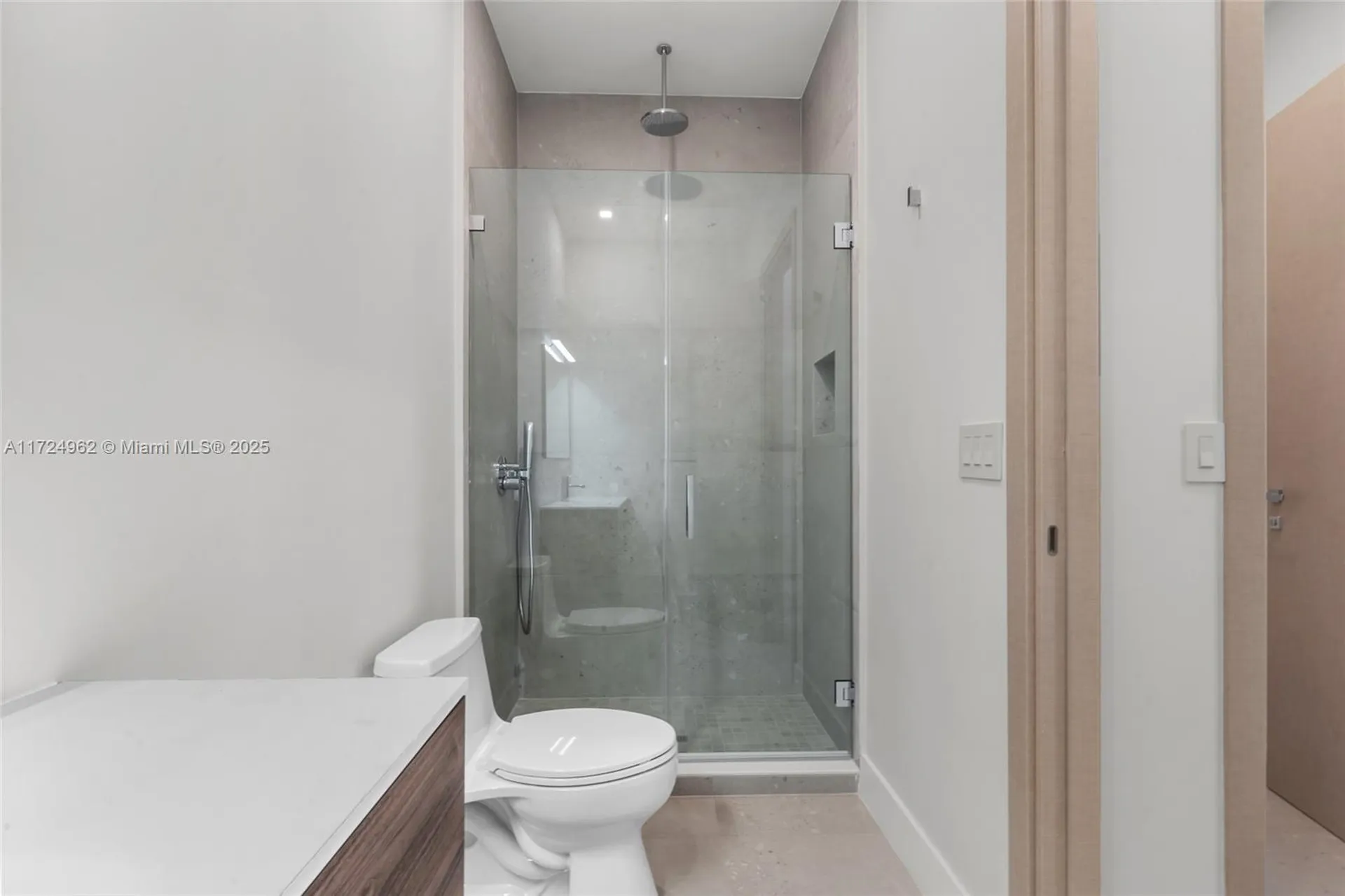 724 SW 8th Way Fort Lauderdale FL 33315