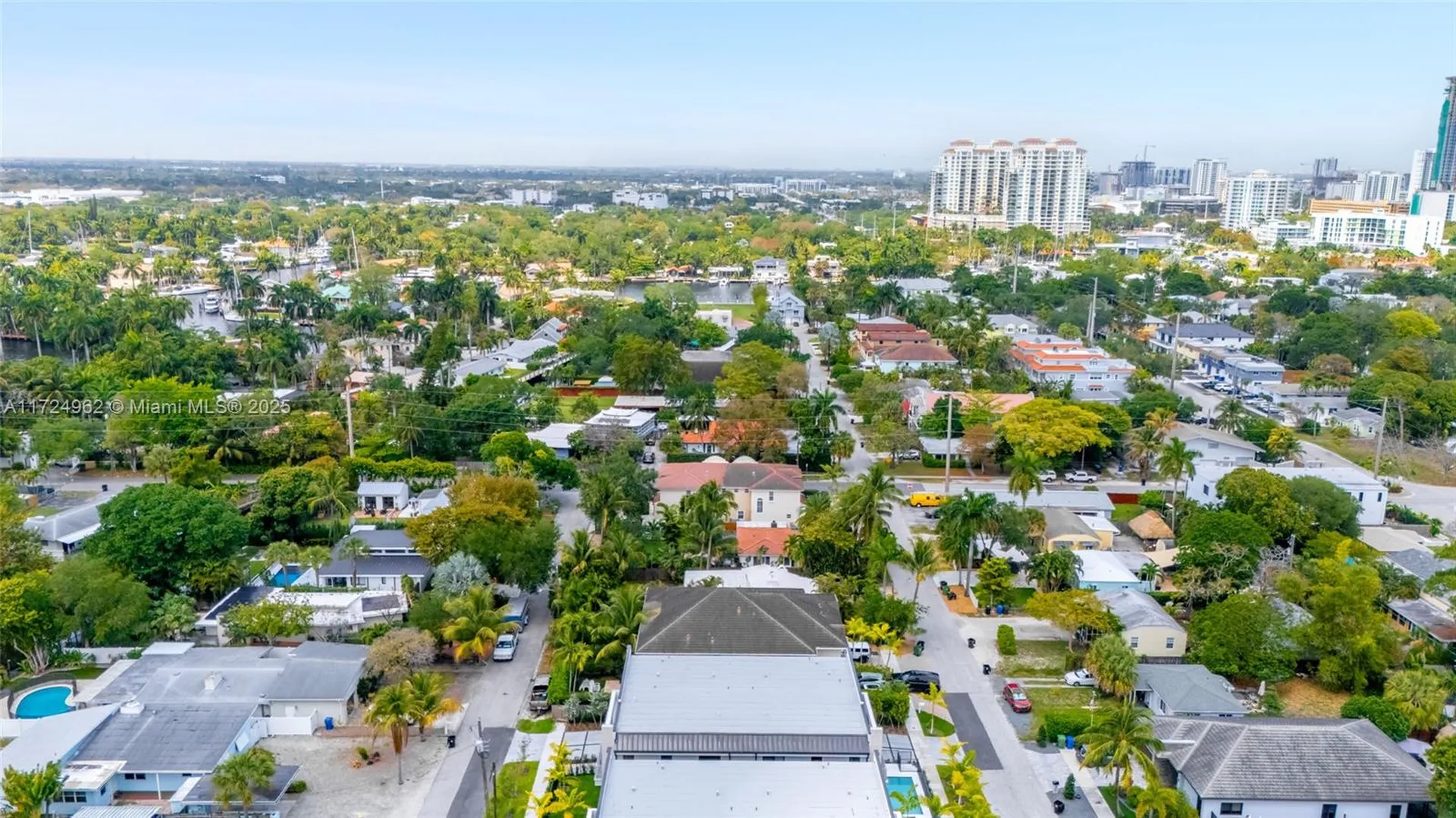 724 SW 8th Way Fort Lauderdale FL 33315