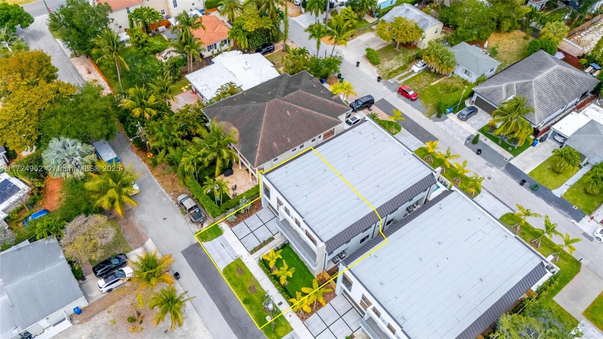 724 SW 8th Way Fort Lauderdale FL 33315