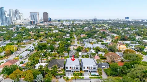 724 SW 8th Way Fort Lauderdale FL 33315