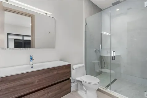 724 SW 8th Way Fort Lauderdale FL 33315