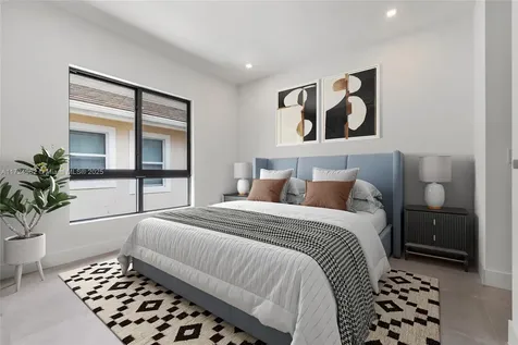 724 SW 8th Way Fort Lauderdale FL 33315