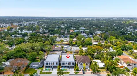 724 SW 8th Way Fort Lauderdale FL 33315