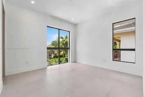 724 SW 8th Way Fort Lauderdale FL 33315