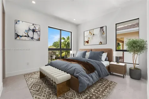 724 SW 8th Way Fort Lauderdale FL 33315