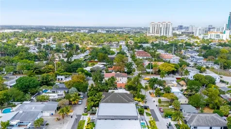 724 SW 8th Way Fort Lauderdale FL 33315