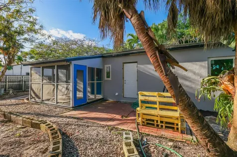3225 SW 75th Court Miami FL 33155