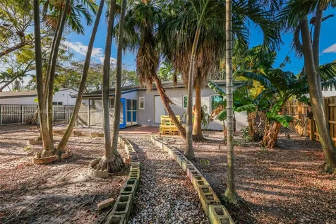 3225 SW 75th Court Miami FL 33155