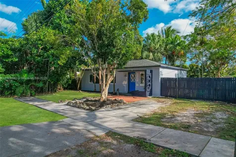 3225 SW 75th Court Miami FL 33155